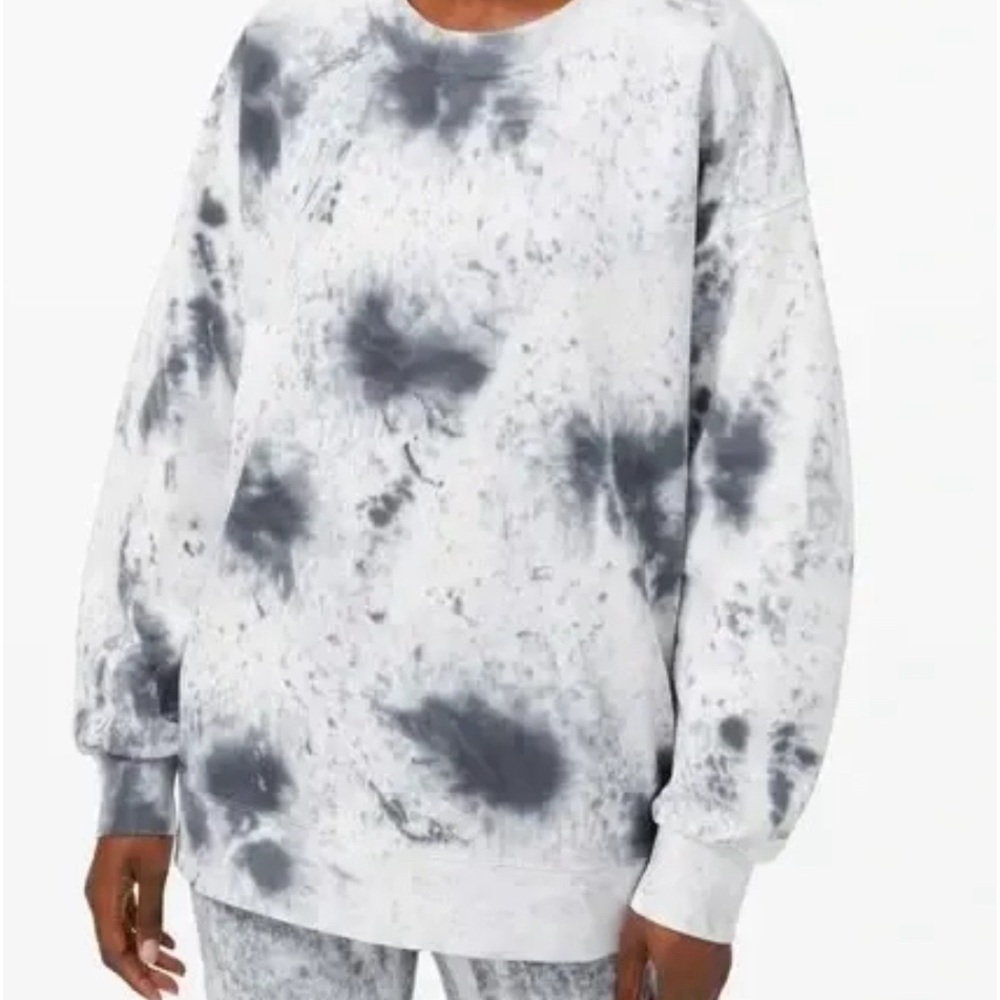 Lululemon Blue and White sweatshirt size 4
